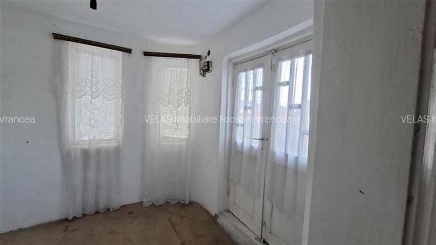 Casa com.Maicanesti, cu 3118 mp teren intravilan - 14