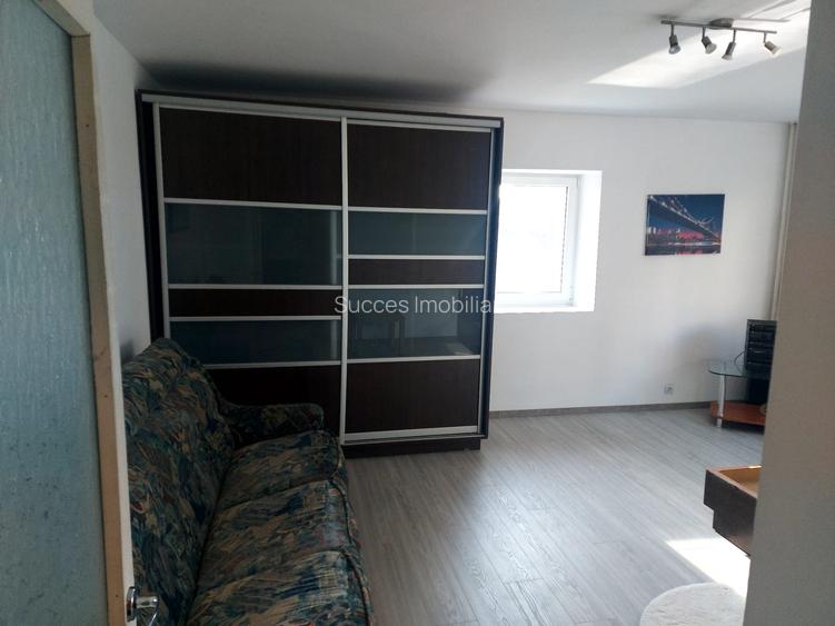 UNIRII-SPLAI,CAMERA DE COMERT,GARSONIERA 42 MP,MOBILATA MODERN,400 EURO - 2