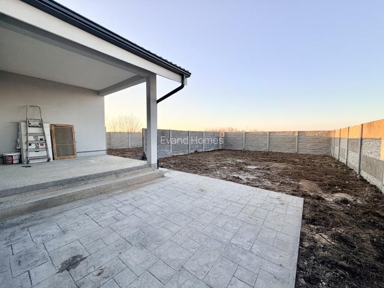 Duplex pe parter cu 4 camere si 3 bai - 380 mp teren - zona Calea Urseni  - 2