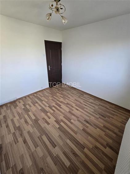 Etaj 2 - Mircea cel Batran, 2 camere, liber - 11