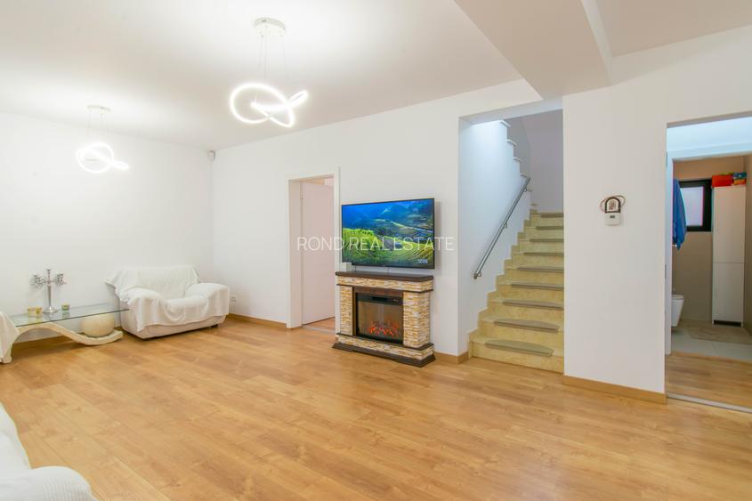 Vilă modernă cu vedere la lac, minicomplex inchis - 16