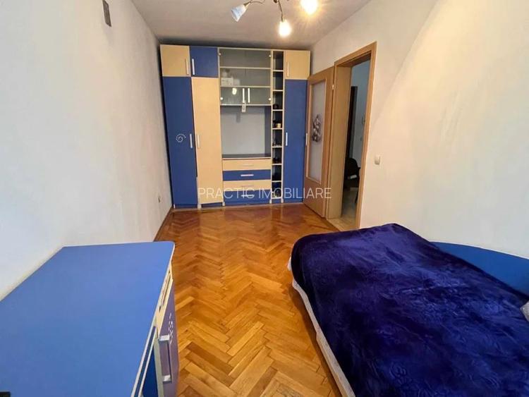 Apartament cu 3 camere in Centru - 4