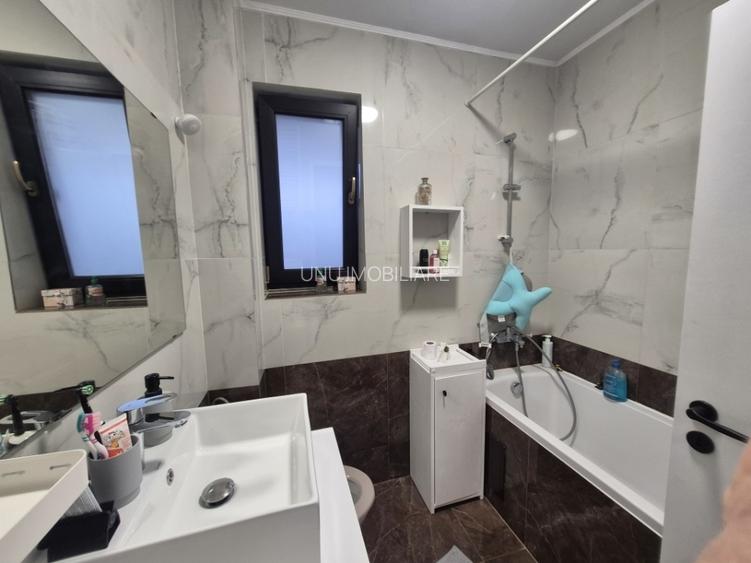 3 camere -  Valea Lupului - Hotel Premier- 100 mp - 150000 euro - 3