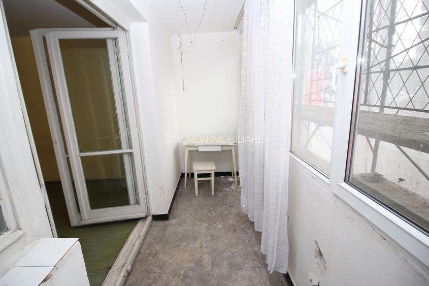 Lucrețiu Pătrțscanu - Titan, Miniș, garsonieră în bloc G, la parter - 11