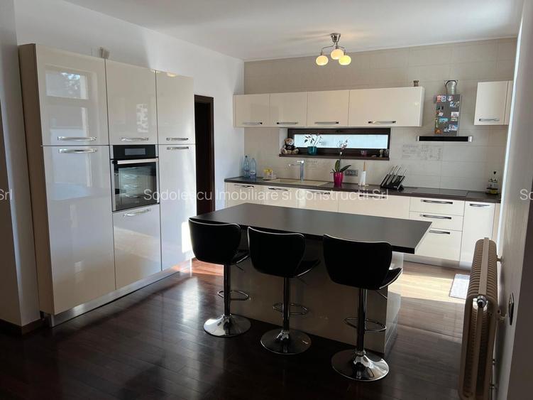 Vila superba cu piscina si anexa camera hobby - 21