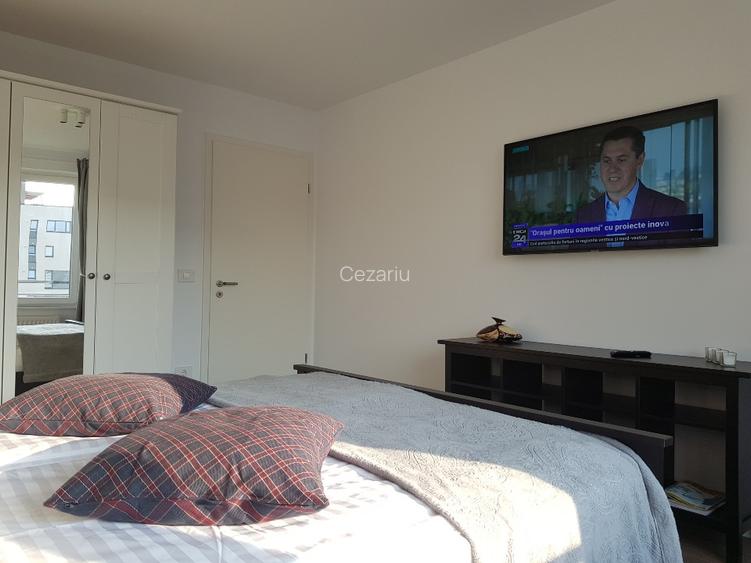 Studio premium pe pietonala Coresi Kasper, mobilat, utilat, parcare si boxa - 11