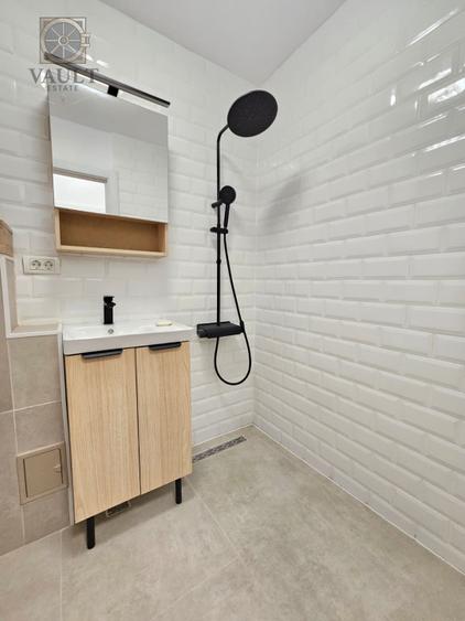 Apartament 2 camere - RENOVAT INTEGRAL - zona APARATORII PATRIEI