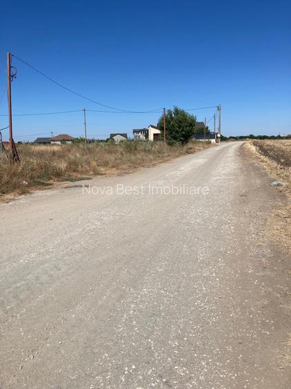 23August- teren 4ha  extravilan2 fronturi de 100m la str.Emil Bota si 100m la DE - 6