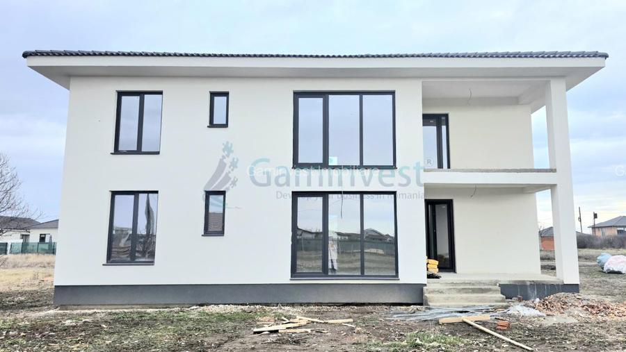 Imobil cu destinatie multipla - comercial si de locuit in Santandrei, Bihor - 3