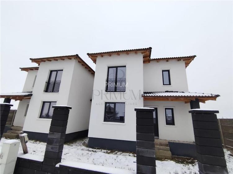 Duplex despartit prin camera tehnica - langa asfalt - compartimentare excelenta - 2