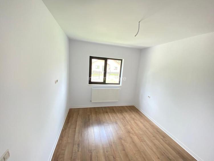 Casa  4 camere, 100 mp, de vanzare casa in zona Miroslava, 2 km de Family Market - 7