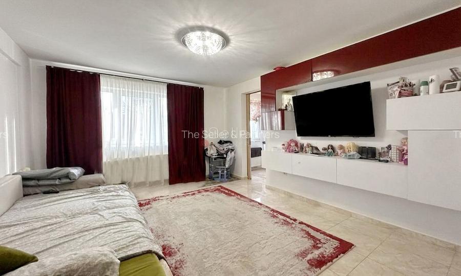 Zona Linistita Zona Coresi Mall - 5