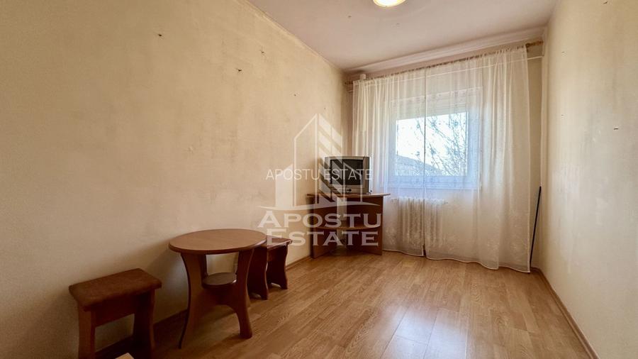 Apartament cu 3 camere, decomandat, zona Lipovei - 7
