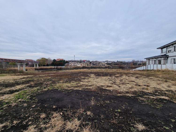 De Vanzare! Teren intravilan cu deschidere la lac - 12