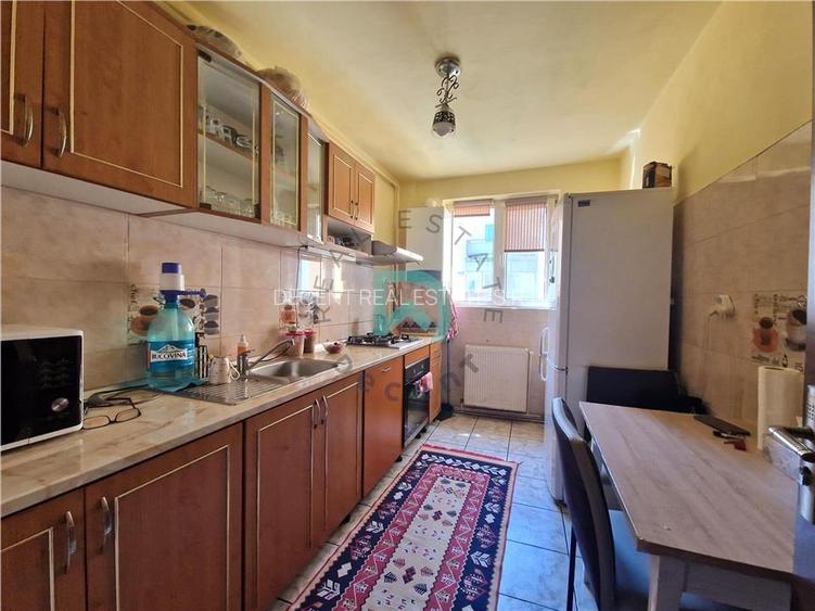 Apartament 4 camere, etaj intermediar, Tractorul, Brasov - 6