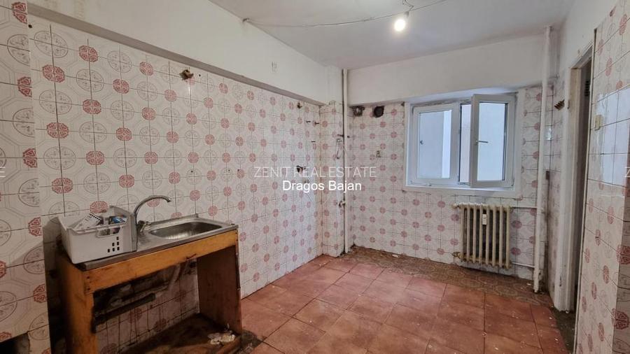 Dorobanti ASE // 4 camere // 1980 - 10