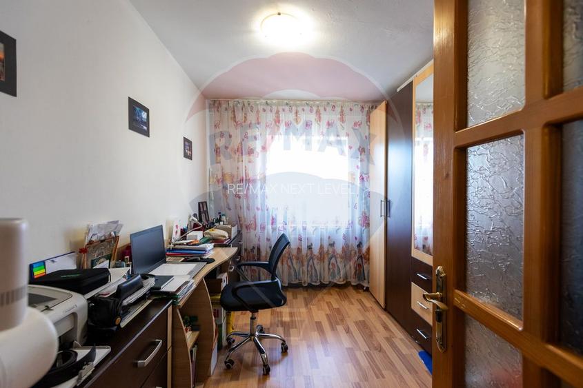 Apartament de vanzare cu 4 camere decomandat, Aleea Ghioceilor - 9