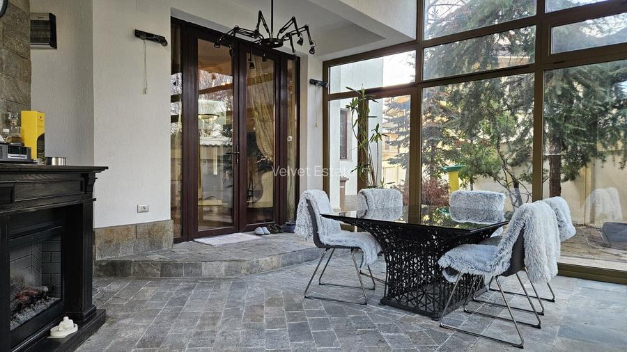 DISPONIBIL IMEDIAT VILA SUPERBA- IANCU NICOLAE - 13