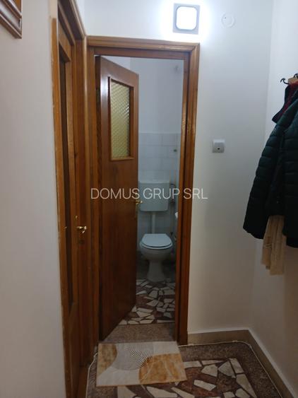 Oferim spre chirie apartament zona Spital - 8