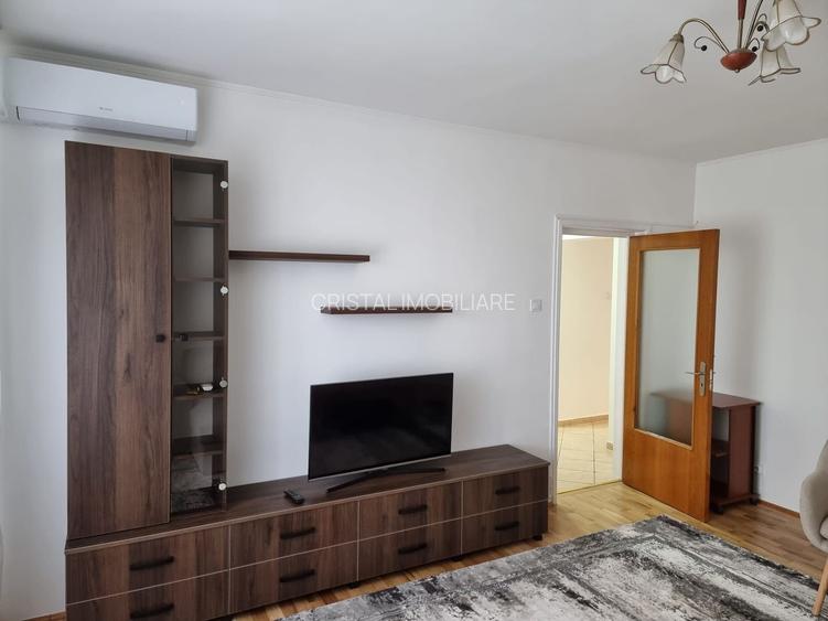 Apartament 3 camere de închiriat Piața Sudului - 2