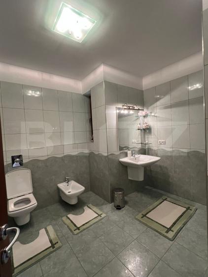 Casă modernă, 4 dormitoare, 300 mp, zona Burdea