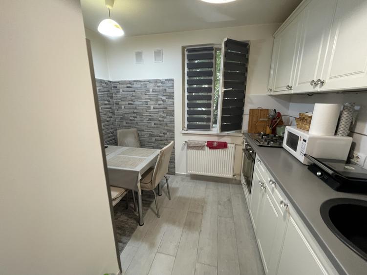 Apartament 4 Camere Râul Doamnei | Renovat Nou | Bloc Reabilitat