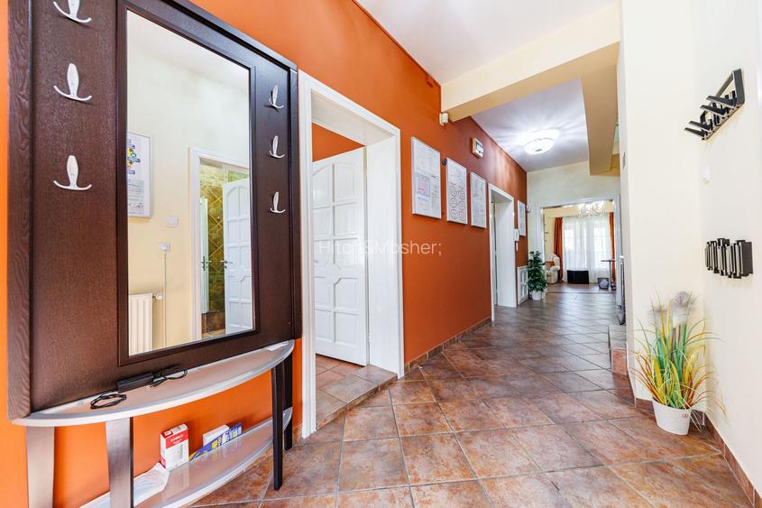 Vilă cu spatii largi, curte generoasă, locație excelentă - 16