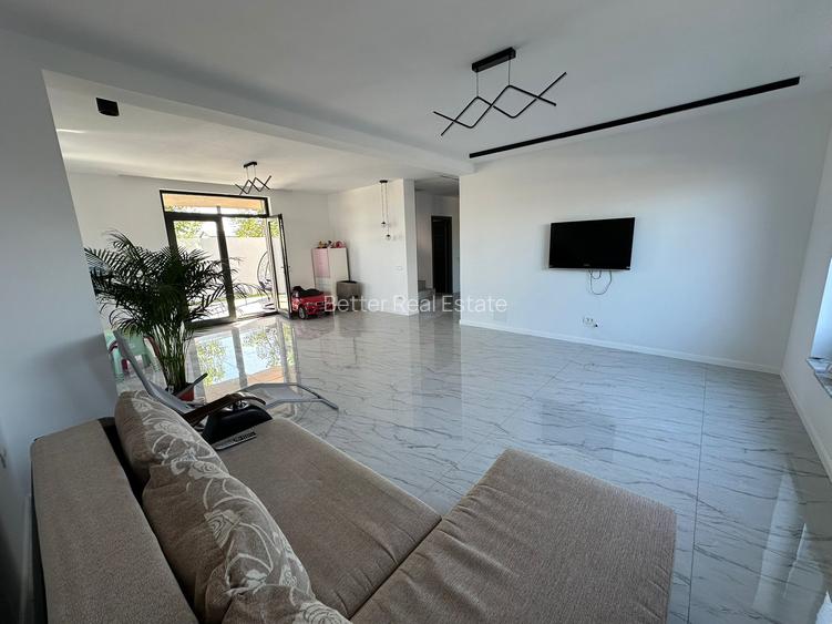 Casă individuală de vânzare | nouă - Berceni Ilfov | 4 camere - 3 băi , 310 mp - 7