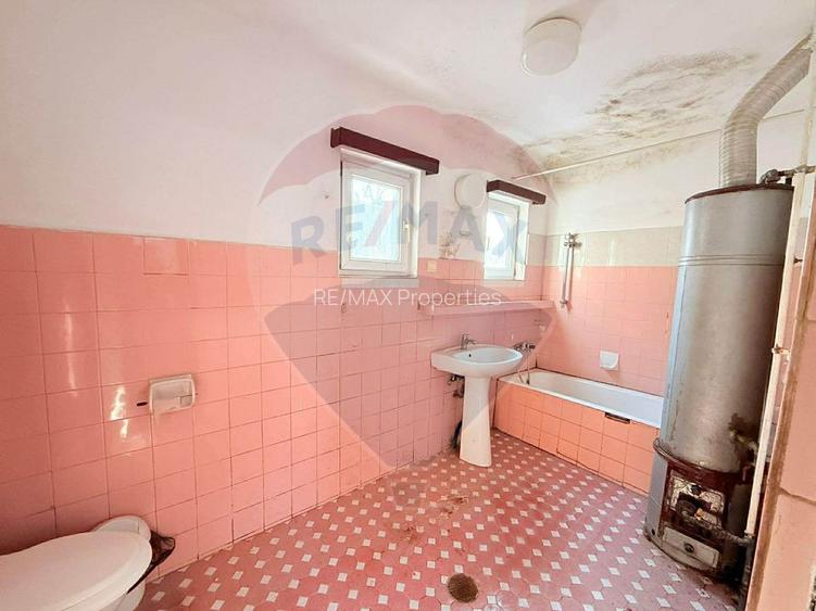 Casă de vanzare cu curte | 4 camere | Zona Gorjului | Teren generos - 14