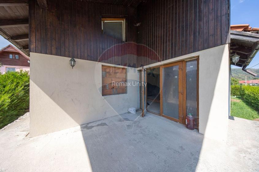 Casă / Vilă cu 8 camere / 7 bai de vânzare, Moieciu de Jos - 8