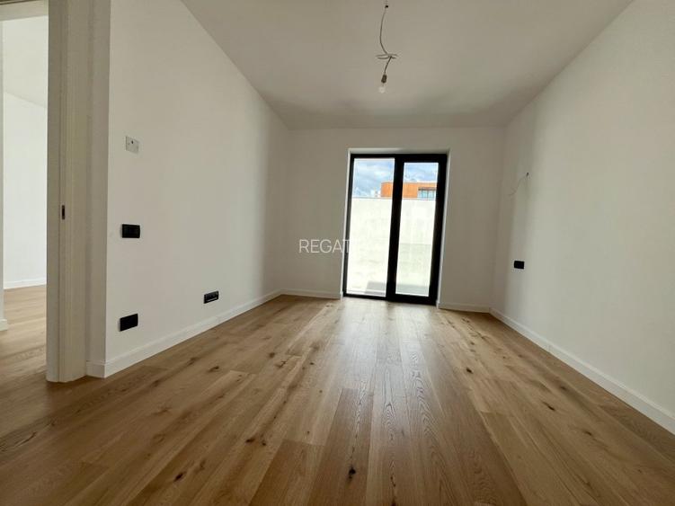 Vila noua finalizata, S+P+2, 6 camere,331mp, Pipera, parcare subterana 2 masini - 27