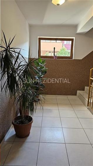 Berceni- Metropolitan Residence, metrou Dimitrie Leonida, apartament 3 camere, m - 25