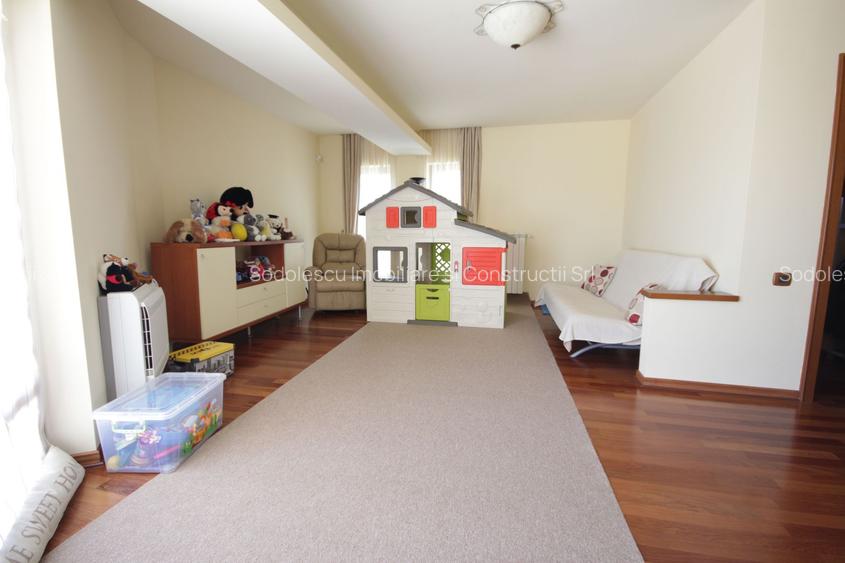 O casa deosebita cu Piscina - 25