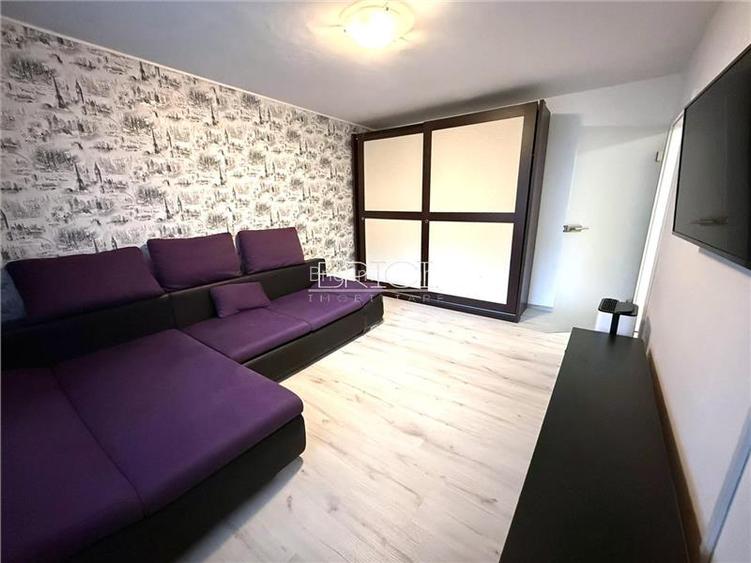 Apartament cu 2 camere, Decomandat, zona pietonala, Racadau - 2