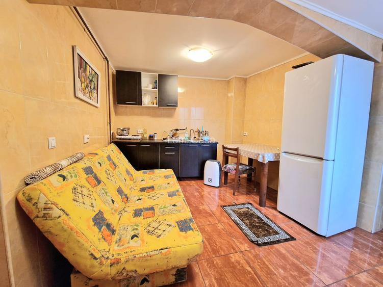 Capitol Casa de inchiriat P+E curte aproape de bd Tomis  de preferat firme - 6