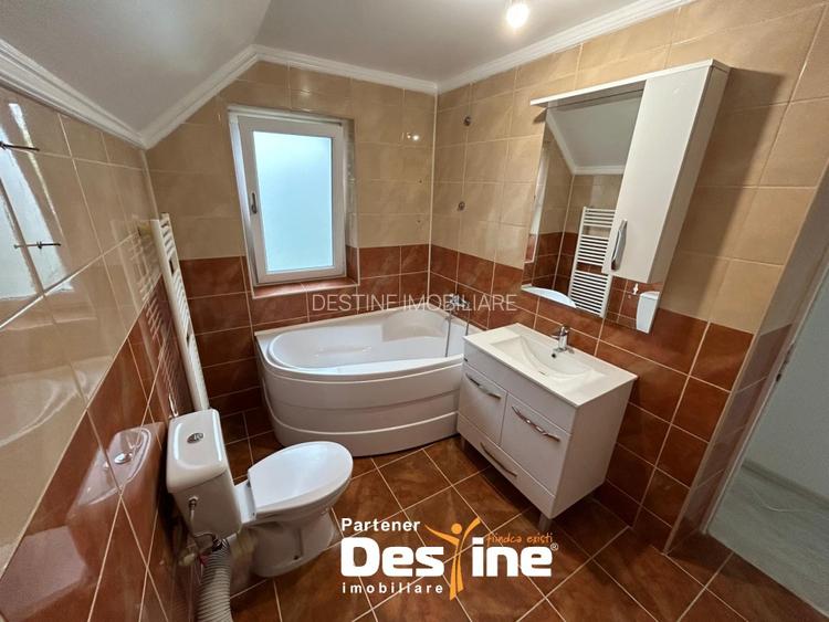 Casa individuala cu teren - 130mp utili 576 teren curte Acces rapid catre oras - 16