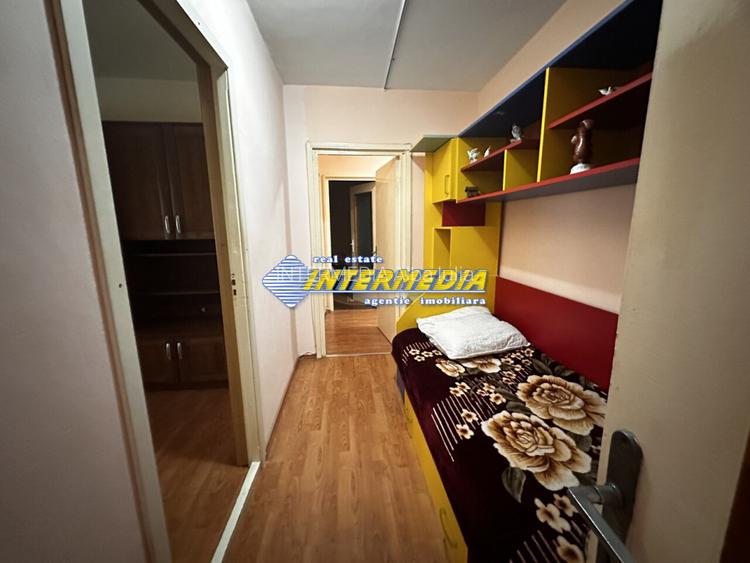 Apartament cu o camera de inchiriat Cetate etaj 2 - 4