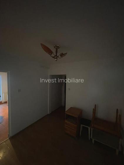 DE VANZARE-APARTAMET 3 CAMERE-DACIA - 2