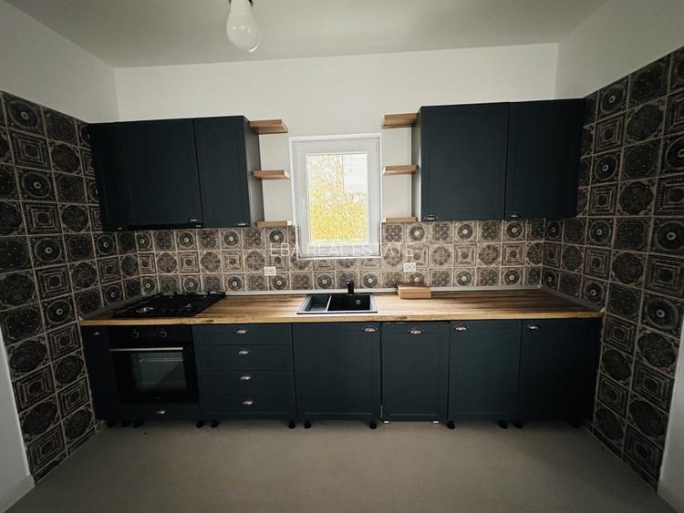 Vila superba Rosu, zona Crinului, 4 camere+terasa inchisa, 249 mp teren, 153 mp - 8