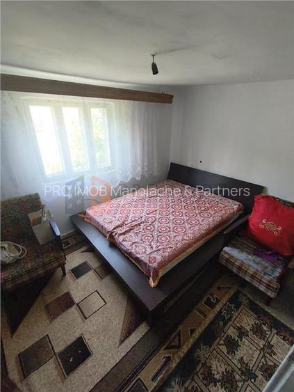 Casa si teren generos zona Ojasca - 2