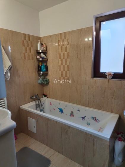 Apartament tip duplex cu gradina (~40 mp)– 2 camere + mansardă amenajată (4 came - 5