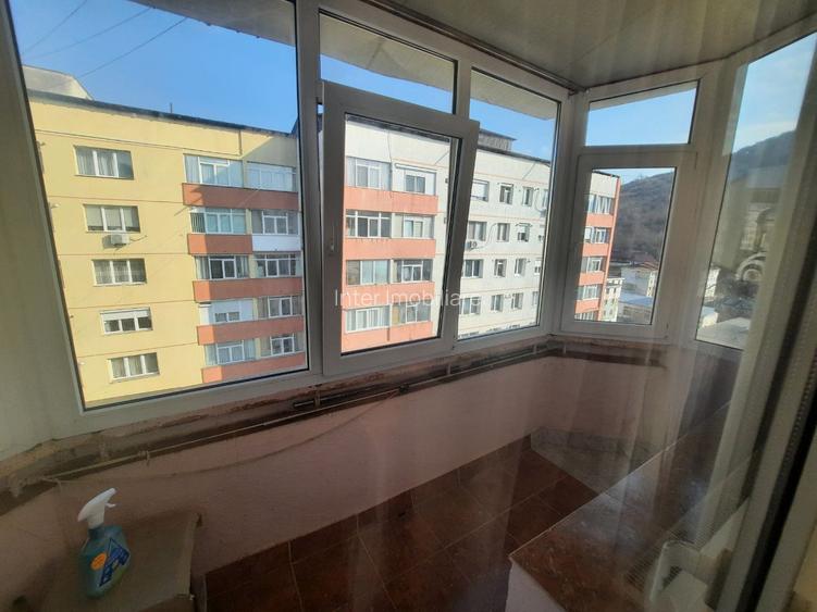 Apartament de vanzare, 3 camere, semidecomandat, 64 mp,  Cod 160595 - 12