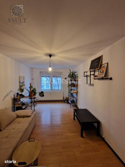 Apartament 3 camere DECOMANDAT -zona  RAHOVA  - 2