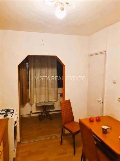 Apartament 2 camere decomandat, etaj intermediar, centrala proprie. Zona racadau - 5
