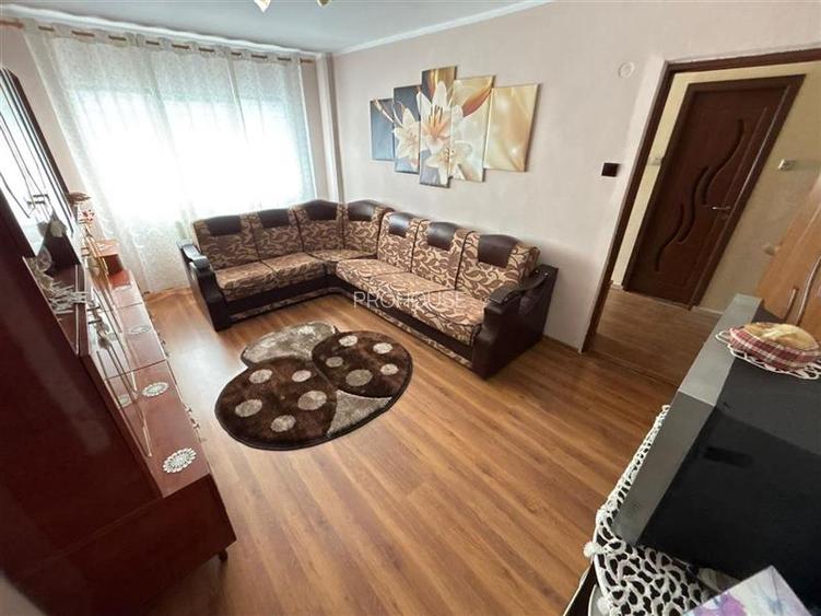 Republicii - 2 camere - etaj intermediar - 2