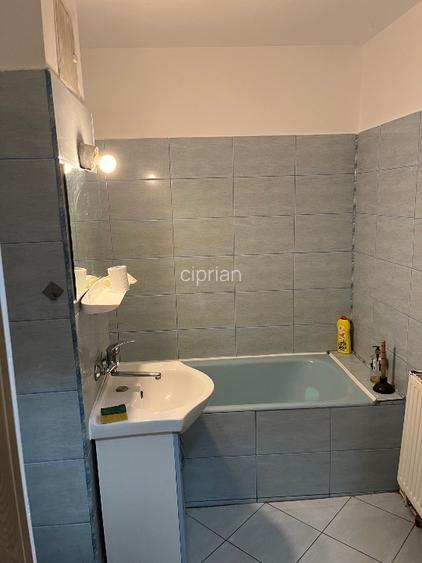 Persoană fizică ofer spre închiriere apartament 3 camere ultracentral - 8