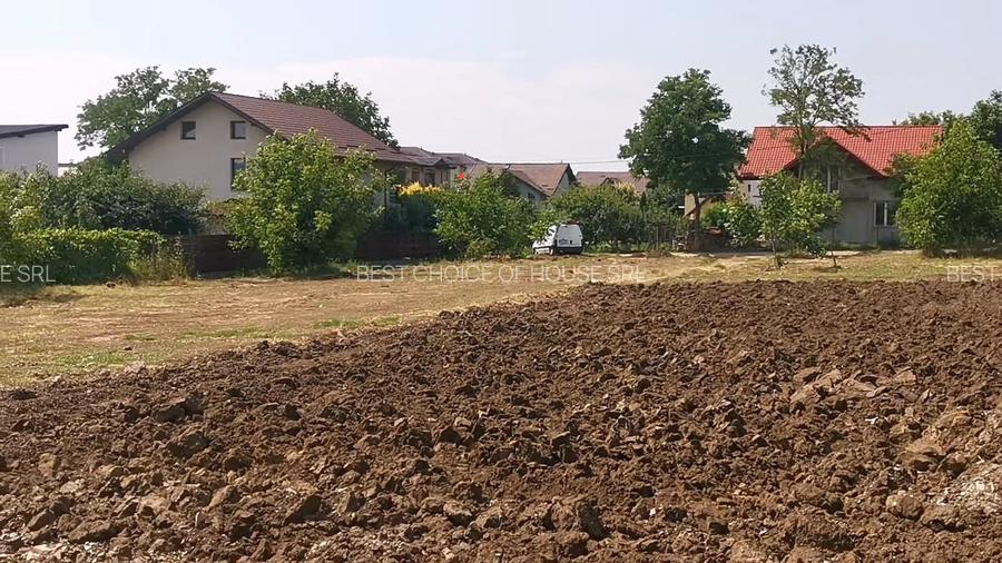 C.U.G. , loturi de 700/730/770 mp ,Mega image CUG la 300 Mde locatie,FULL - 3