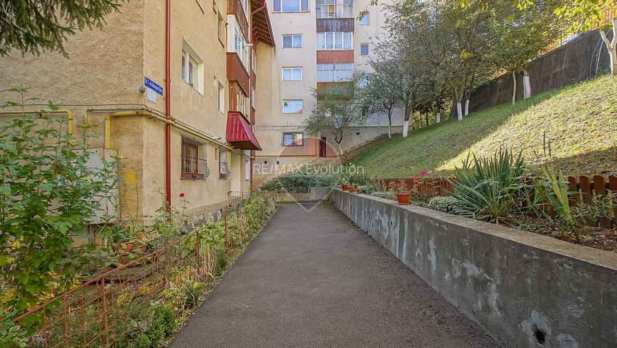 Apartament 2 camere Dobrogeanu Gherea | Racadau | loc parcare si boxa
