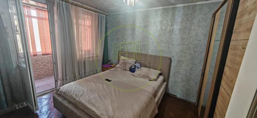 Apartament 2 camere, decomandat, 50 mp, Calea Severinului, zona Scoala Decebal