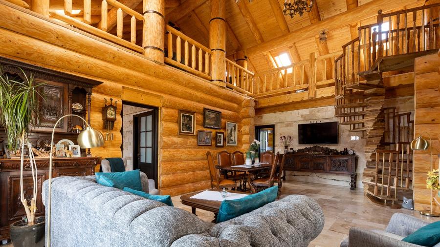 Casa din bustean rotund